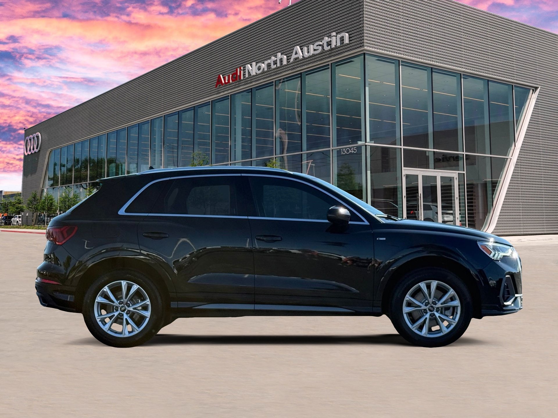 Used 2023 Audi Q3 2.0T Premium AWD/4WD image 4