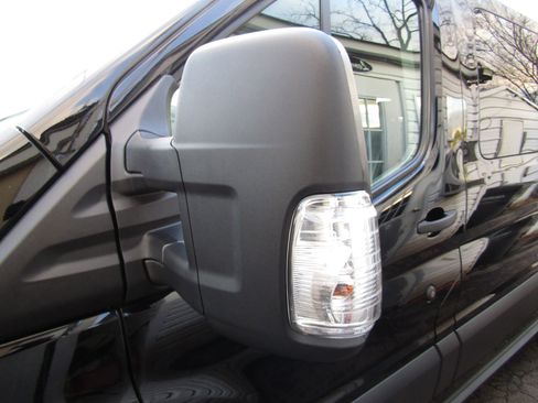 Used 2018 Ford Transit 150 XL image 34