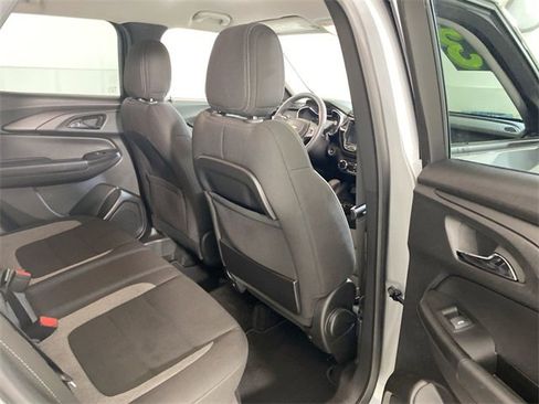 Used 2023 Chevrolet TrailBlazer LT w/ Convenience Package image 32