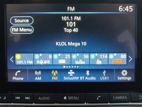 Used 2025 Nissan Sentra SV w/ Trunk Package FWD image 25