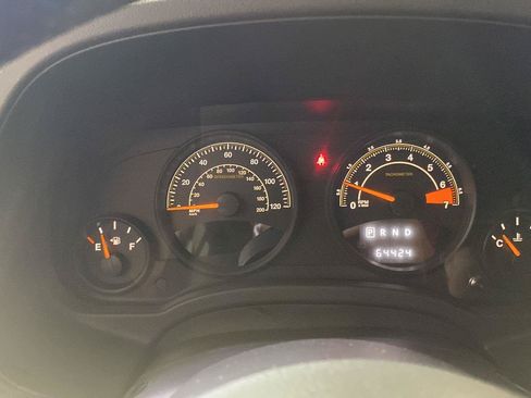 Used 2016 Jeep Patriot Latitude AWD/4WD image 50