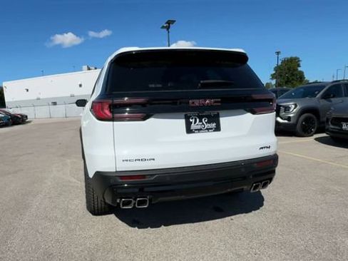 New 2026 GMC Acadia AT4 image 7