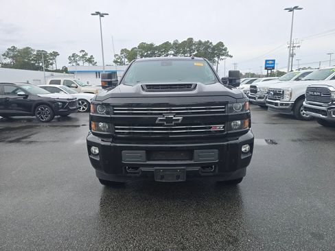 Used 2018 Chevrolet Silverado 2500 LTZ w/ Duramax Plus Package image 9