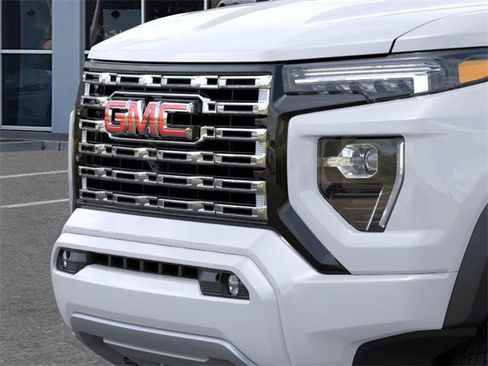 New 2026 GMC Canyon Denali image 13