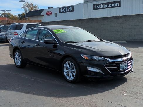 Used 2019 Chevrolet Malibu LT image 3