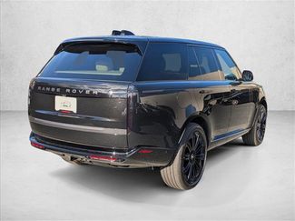 New 2025 Land Rover Range Rover SE video 2