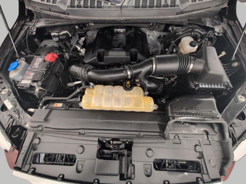 Used 2017 Ford F150 XLT AWD/4WD image 8