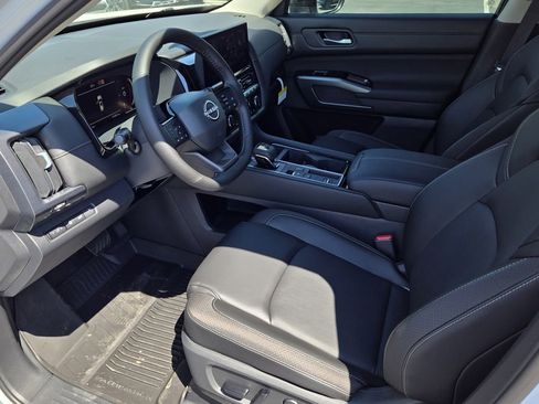 New 2026 Nissan Pathfinder SL w/ Cargo Package FWD image 14