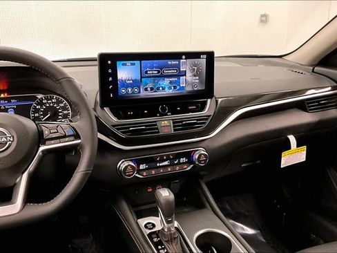 New 2026 Nissan Altima 2.5 SR w/ SR Premium Package FWD image 8
