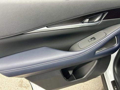 New 2026 INFINITI QX60 Sport image 19