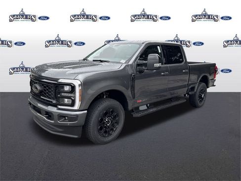 New 2026 Ford F350 Lariat w/ Black Appearance Package image 3