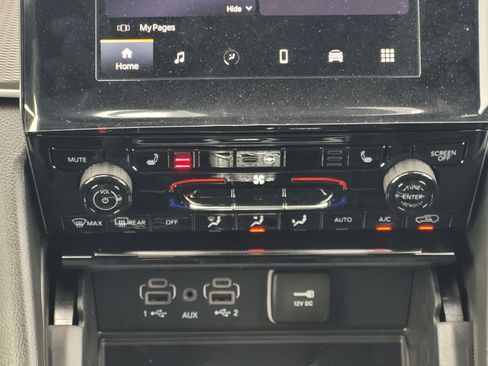 New 2025 Jeep Grand Cherokee L Altitude image 16