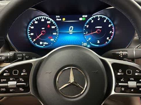 Certified 2022 Mercedes-Benz GLC 300 4MATIC image 17