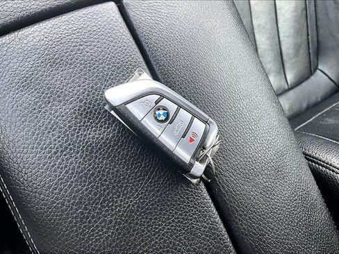 Used 2020 BMW 740i w/ M Sport Package RWD image 35
