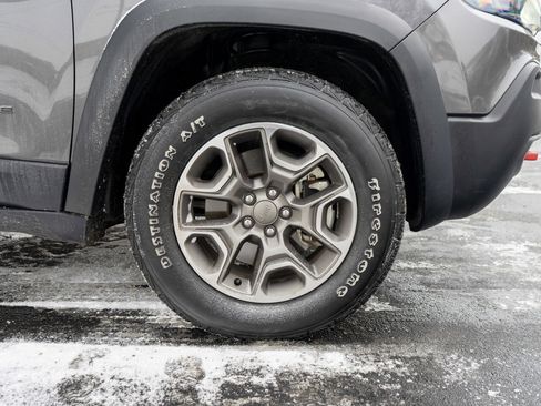 Used 2021 Jeep Cherokee Trailhawk w/ Trailer Tow Group image 10