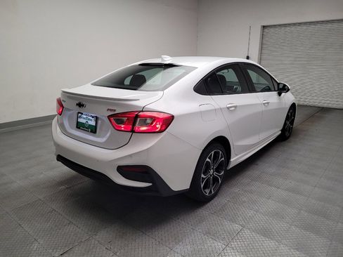 Used 2019 Chevrolet Cruze LT w/ Convenience Package FWD image 9
