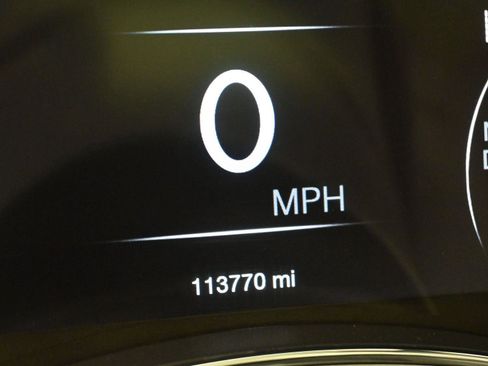 Used 2021 Jeep Grand Cherokee Overland image 3