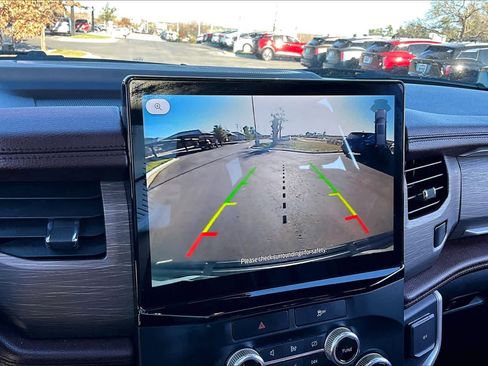 Used 2023 Ford Expedition Limited image 27