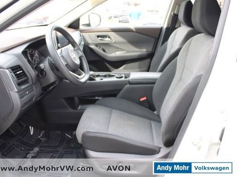 Used 2023 Nissan Rogue SV image 16