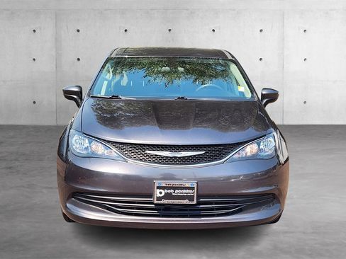 Used 2019 Chrysler Pacifica Touring image 24