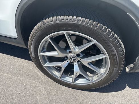 Used 2020 Mercedes-Benz GLC 300 4MATIC image 13