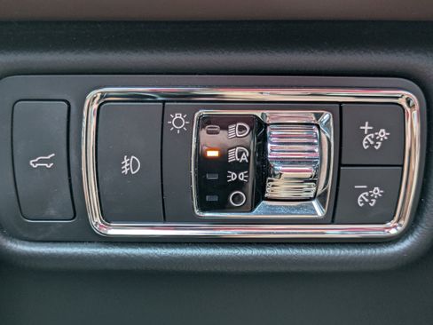 Used 2020 Lincoln Aviator Reserve w/ Equipment Group 202A image 27