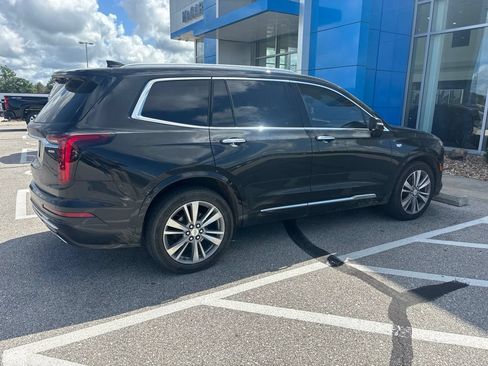 Used 2020 Cadillac XT6 Premium Luxury AWD/4WD image 4