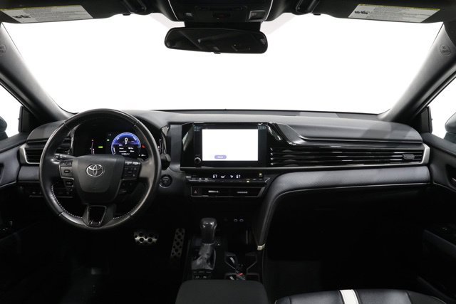 Used 2025 Toyota Camry SE FWD image 15
