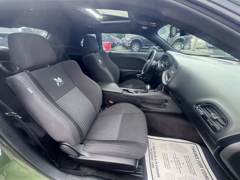 Used 2019 Dodge Challenger R/T Scat Pack w/ Shaker Package RWD image 27