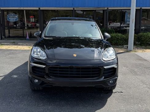 Used 2017 Porsche Cayenne Platinum Edition image 3
