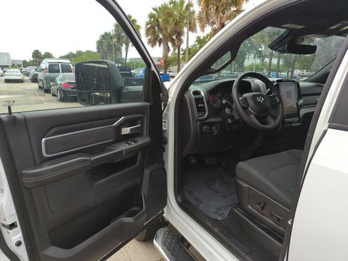Used 2026 RAM 2500 Big Horn AWD/4WD image 8