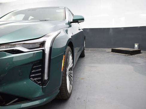 New 2025 Cadillac CT4 Premium Luxury image 29