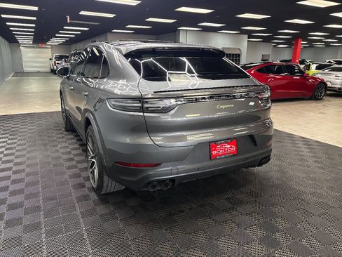 Used 2021 Porsche Cayenne E-Hybrid Coupe image 13