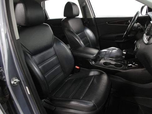 Used 2020 Kia Sorento EX image 17