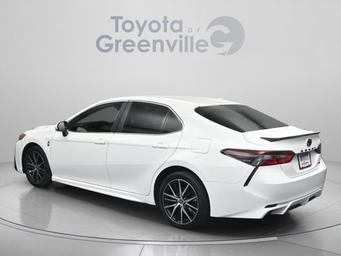 Used 2023 Toyota Camry SE image 8