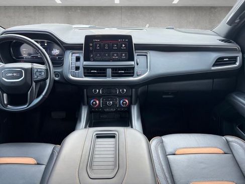 Used 2023 GMC Yukon XL AT4 w/ Technology Package image 3