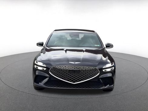 Used 2025 Genesis G70 2.5T image 4
