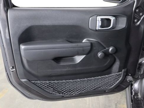 Used 2022 Jeep Wrangler Unlimited Sport AWD/4WD image 19