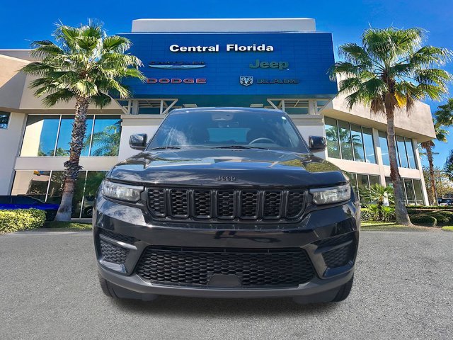 Certified 2025 Jeep Grand Cherokee Altitude AWD/4WD image 3