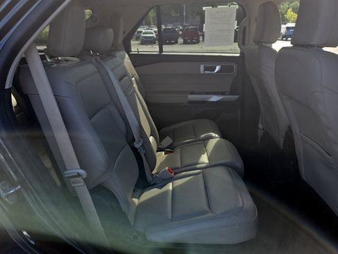 Used 2023 Ford Explorer XLT w/ Equipment Group 202A AWD/4WD image 22