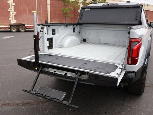 Used 2024 Ford F150 Raptor image 34