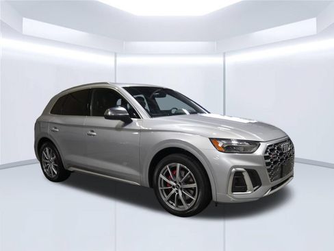 Certified 2023 Audi SQ5 Premium Plus w/ Premium Plus Package AWD/4WD image 9