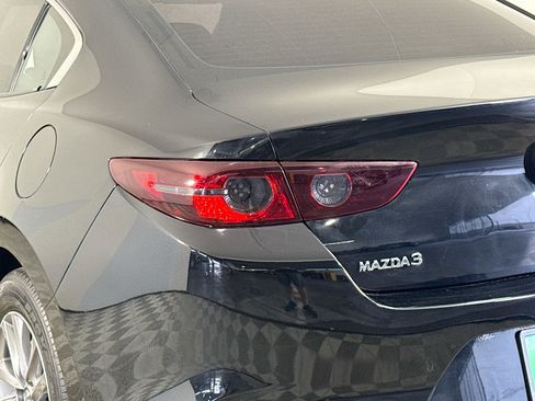 Used 2021 MAZDA MAZDA3 s image 36