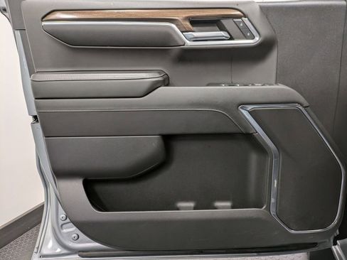 Used 2024 Chevrolet Silverado 1500 RST AWD/4WD image 8