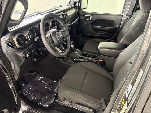 Used 2023 Jeep Wrangler Unlimited Sport AWD/4WD image 24