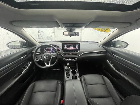 Used 2024 Nissan Altima 2.5 SL image 2
