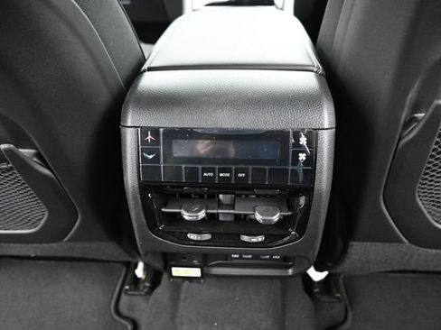 New 2026 Jeep Grand Cherokee L 4WD image 25