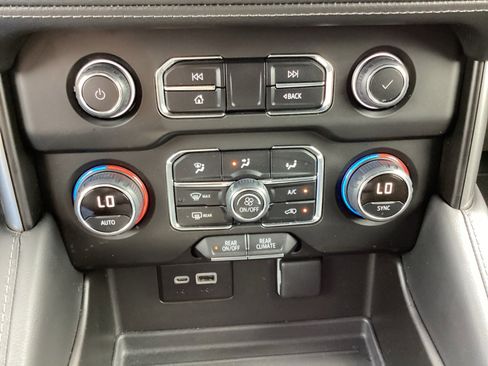 Used 2024 Chevrolet Tahoe LS image 22