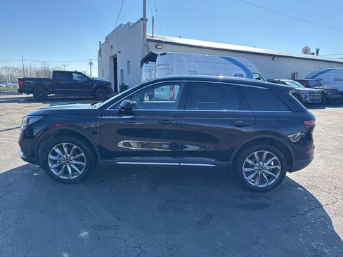 Used 2022 Lincoln Corsair AWD w/ Premium Package image 12