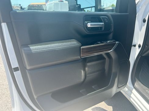 Used 2023 Chevrolet Silverado 2500 LT AWD/4WD image 17